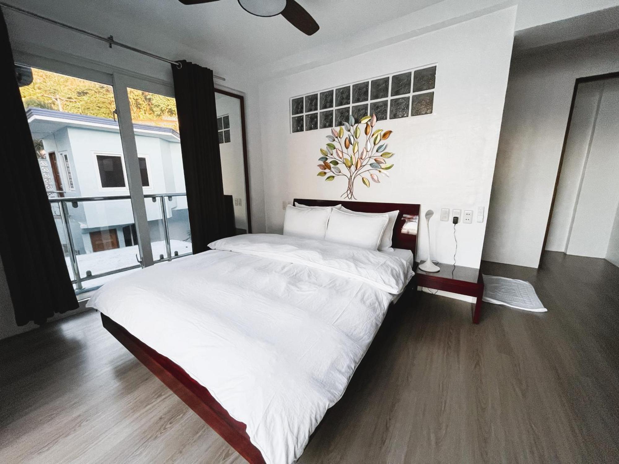 Montani Beach Resort Puerto Galera Powered By Cocotel Exterior foto